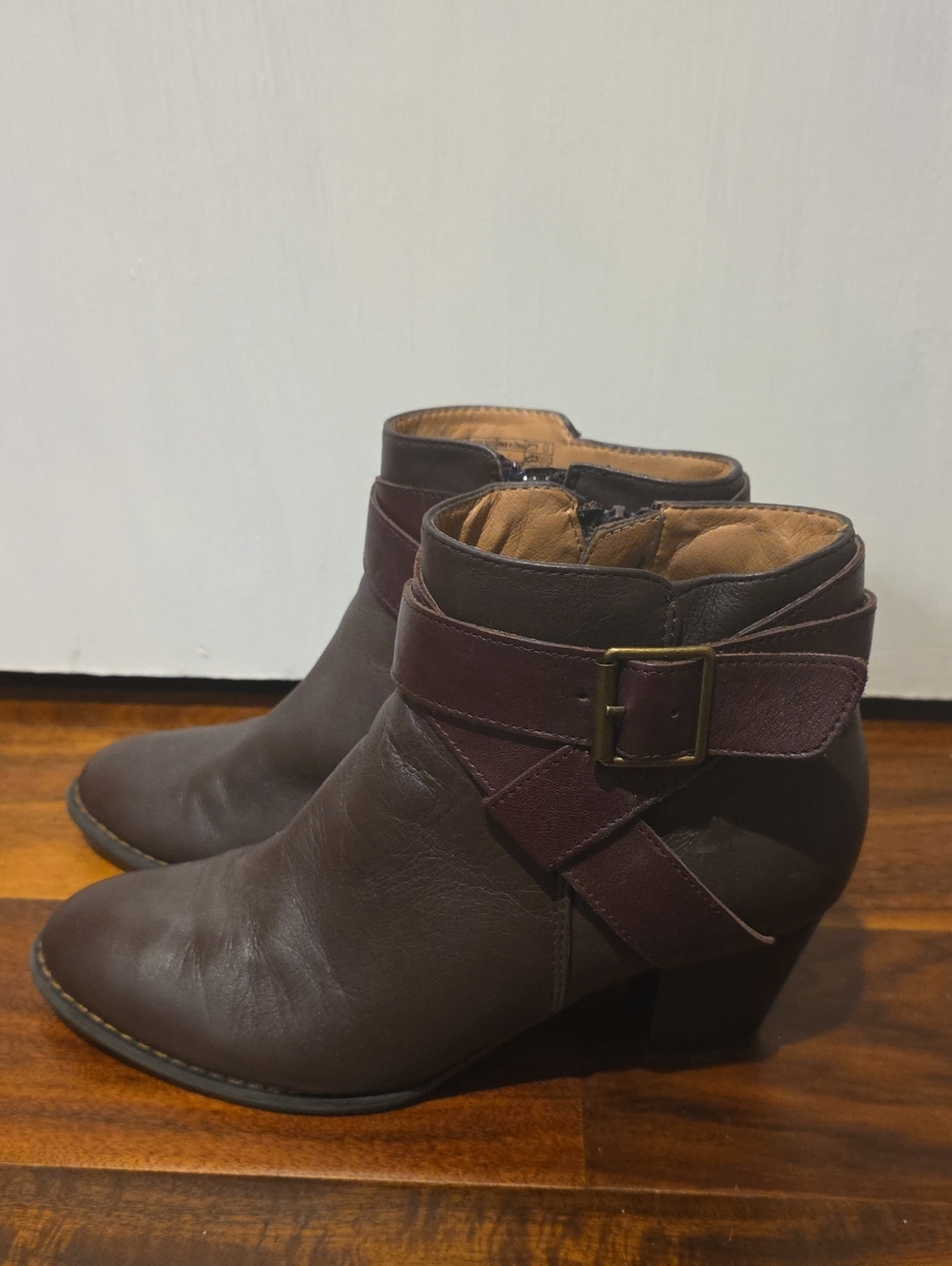 Women's Vionic Brown Leather Ankle Boot with Buckle Strap